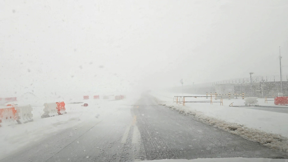 눈보라 속에서 맞는 근무